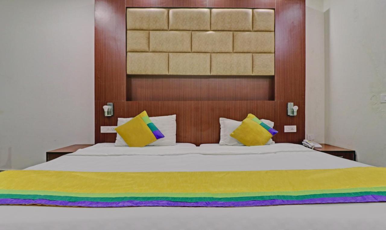 Itsy Hotels Hamlets Stay Нойда Екстер'єр фото