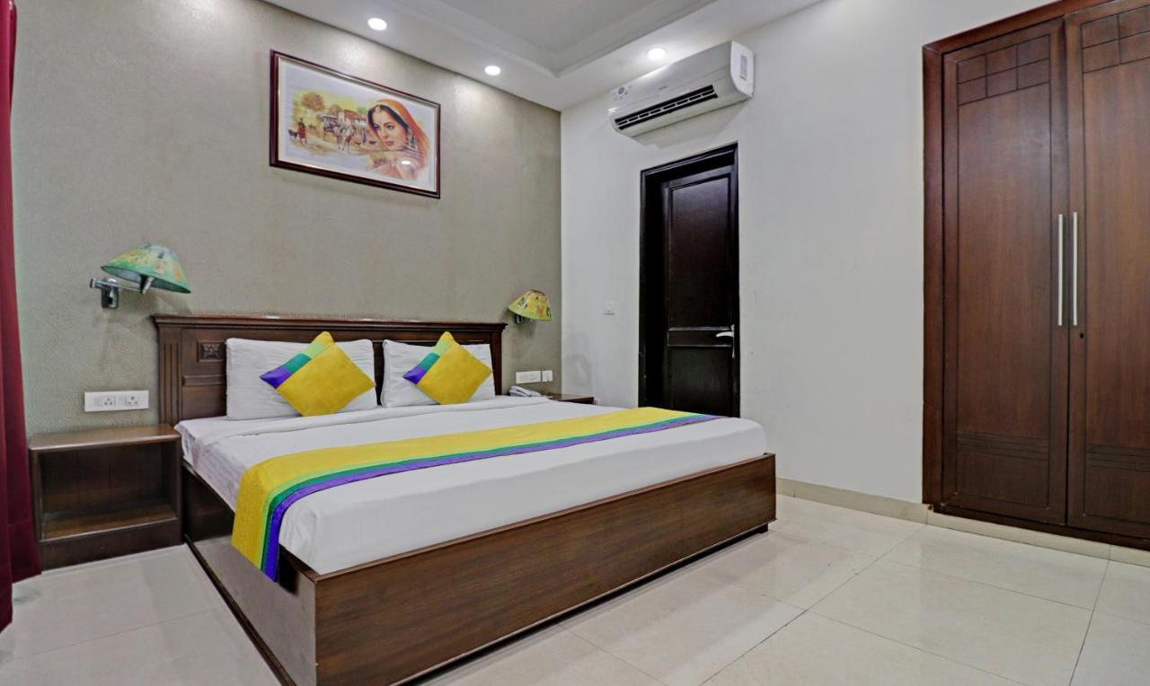 Itsy Hotels Hamlets Stay Нойда Екстер'єр фото