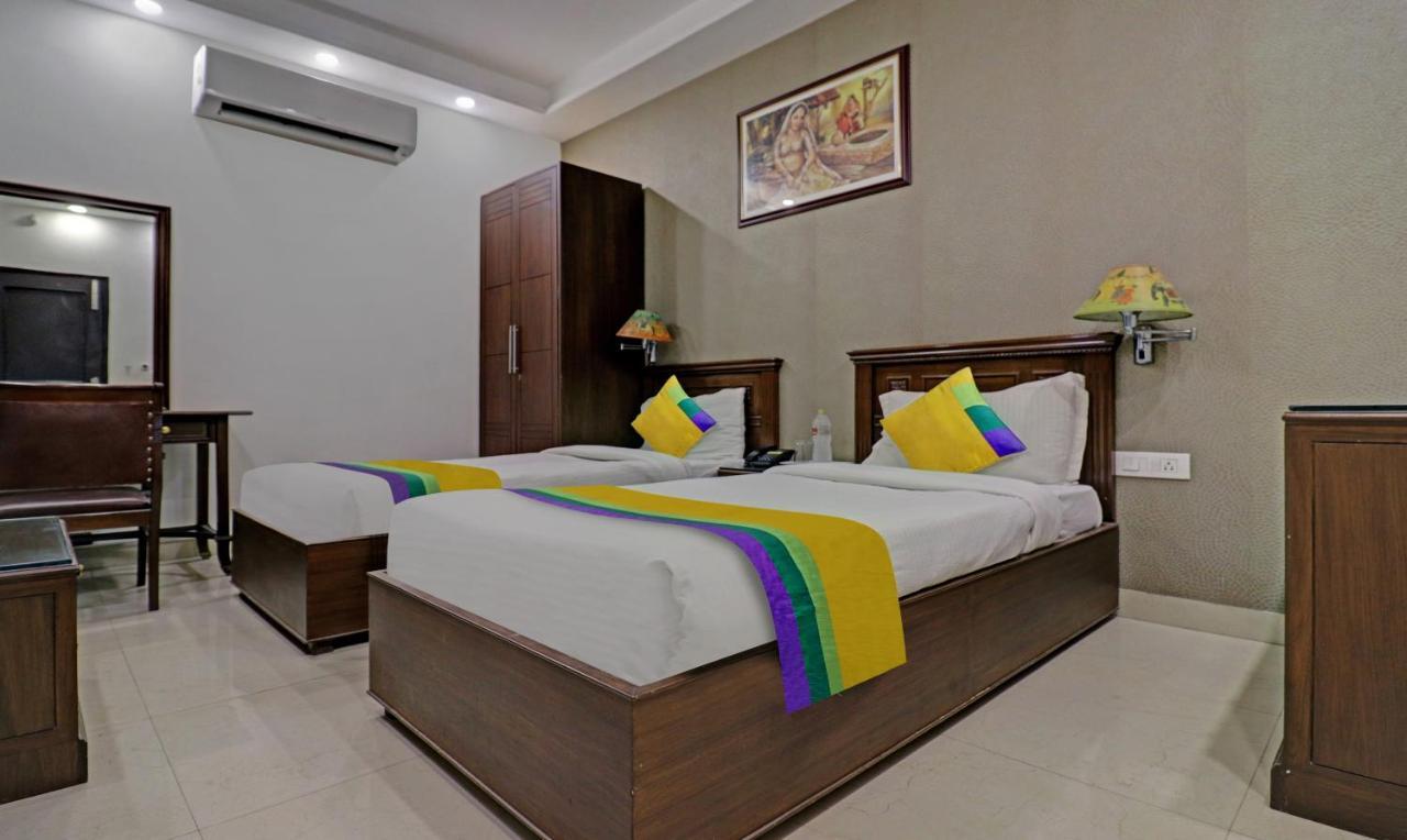Itsy Hotels Hamlets Stay Нойда Екстер'єр фото